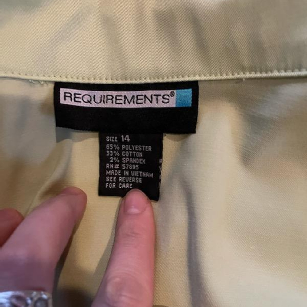 2 polyester spring jackets - Picture 5 of 7